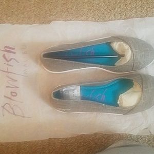 Brand New Size 8 Gray Blowfish Flats